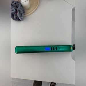 CHI Smart Digital Ceramic Flat Iron Green Hair Straightener